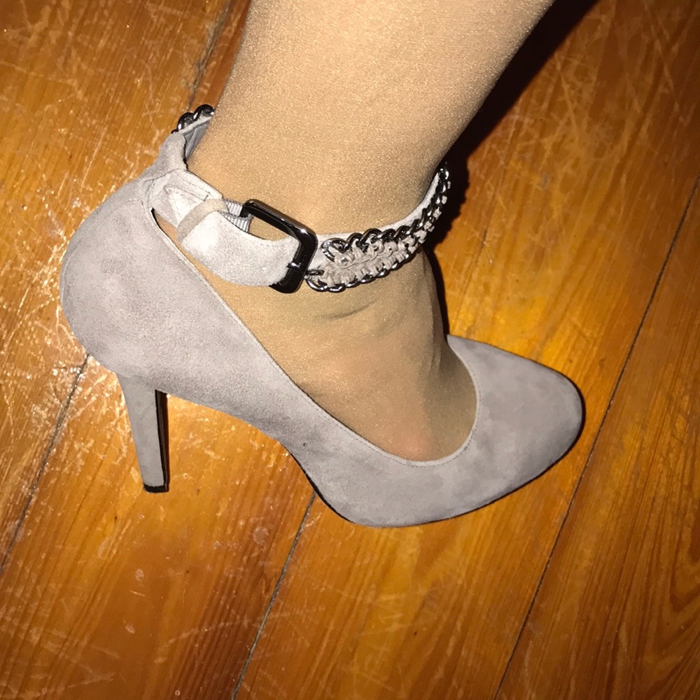 Inc size 9 heel - Picture 7 of 8
